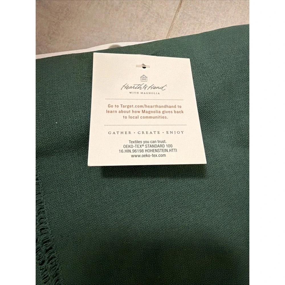 New Hearth & Hand With Magnolia Holiday Rectangle Tablecloth Hunter Green 60x84